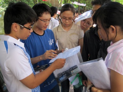Những điều học sinh và phụ huynh học sinh cần biết về tuyển sinh 2012